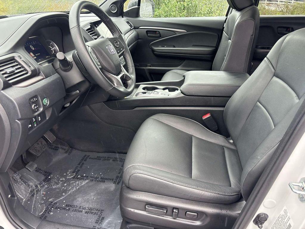 used 2025 Honda Passport car, priced at $40,371