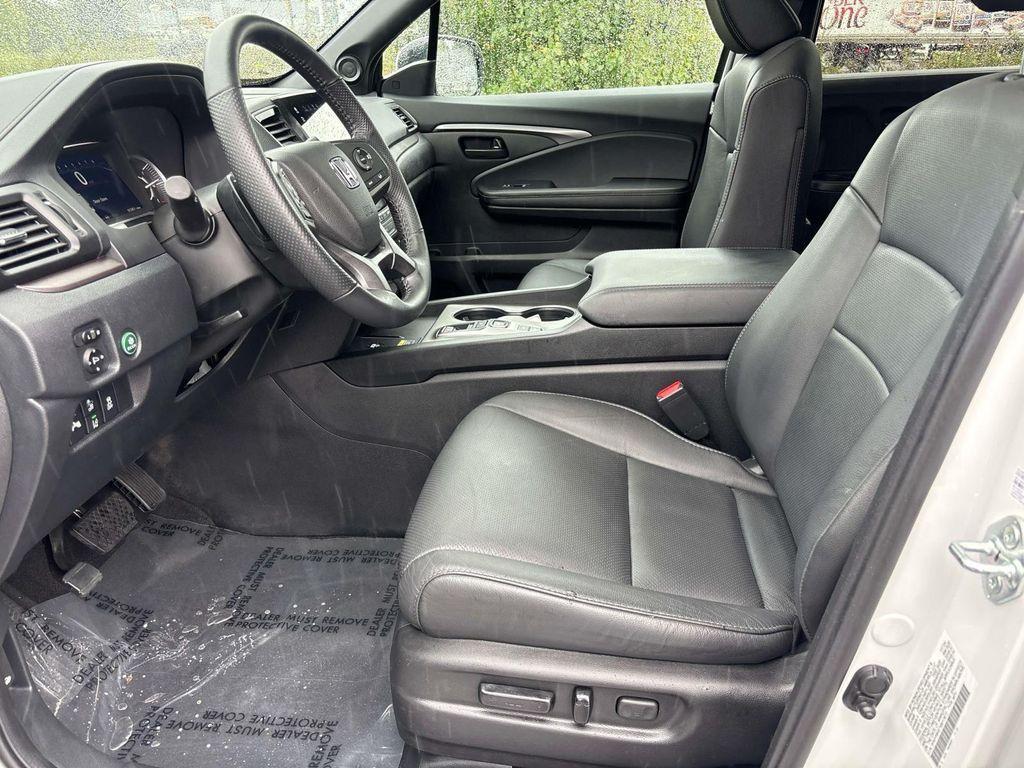 used 2025 Honda Passport car, priced at $40,371