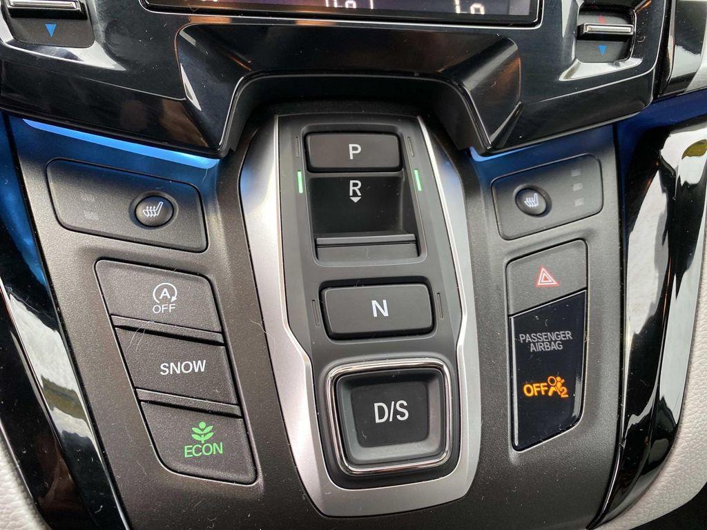 used 2024 Honda Odyssey car, priced at $41,847