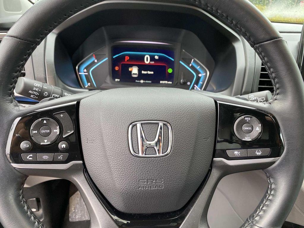 used 2024 Honda Odyssey car, priced at $41,847