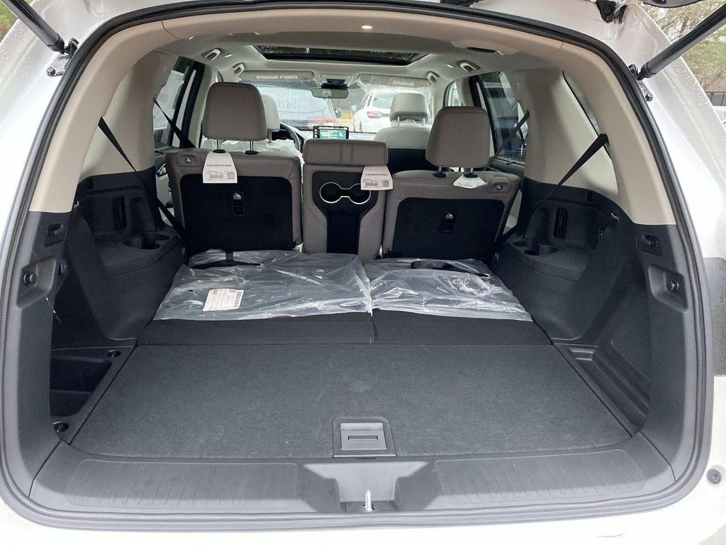 new 2025 Honda Pilot car, priced at $51,550