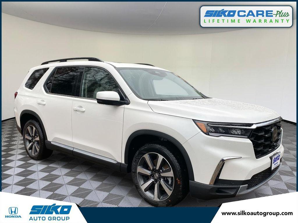 new 2025 Honda Pilot car, priced at $51,550