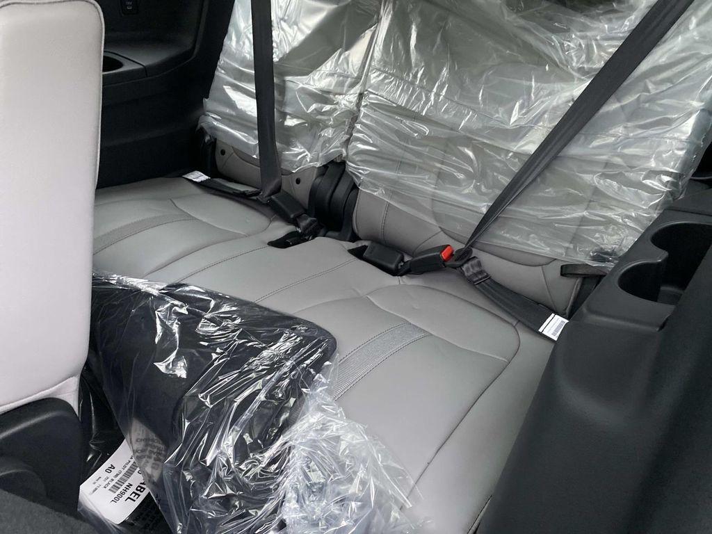 new 2025 Honda Pilot car, priced at $51,550