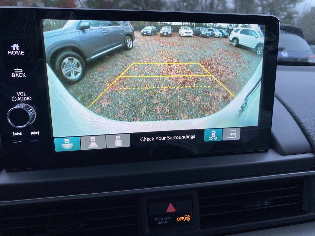 new 2025 Honda Pilot car, priced at $51,550