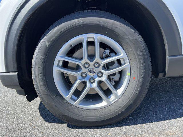 new 2025 Ford Explorer car, priced at $39,997
