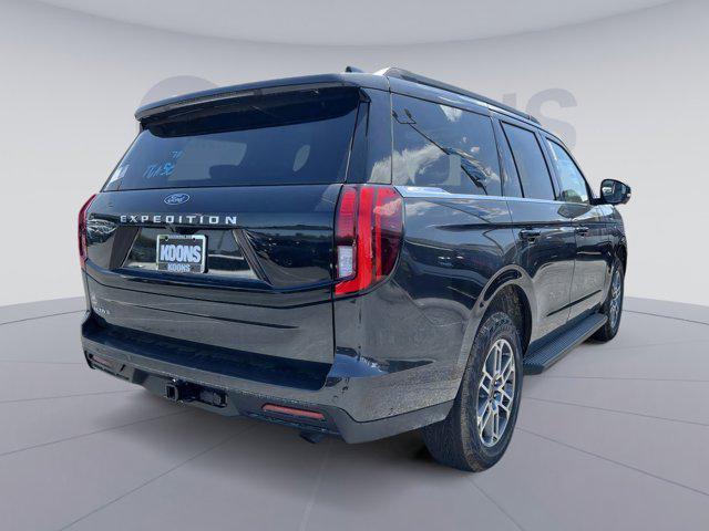 new 2025 Ford Expedition car, priced at $71,405