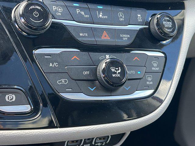 used 2021 Chrysler Pacifica car, priced at $25,000