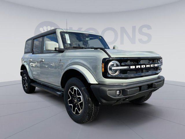 new 2024 Ford Bronco car, priced at $45,104