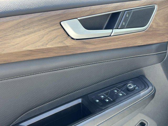 used 2024 Volkswagen Atlas car, priced at $31,000
