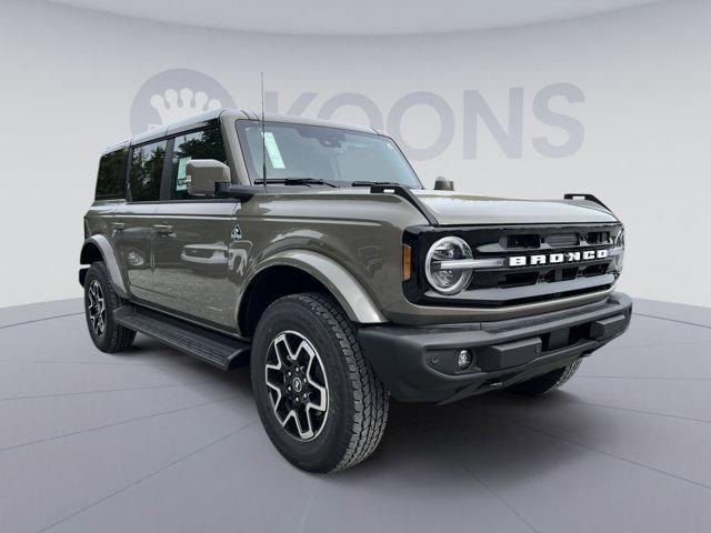 new 2025 Ford Bronco car, priced at $51,870