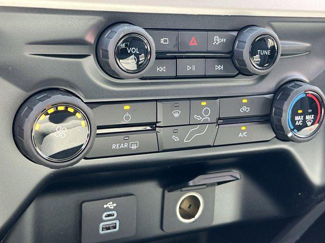 new 2025 Ford F-250 car, priced at $65,468