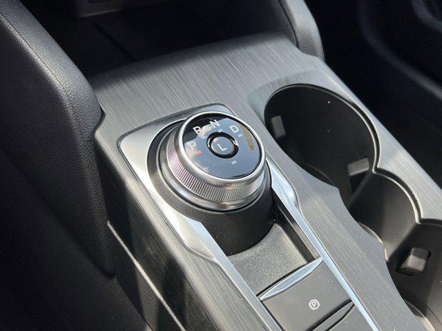 new 2025 Ford Escape car, priced at $28,552