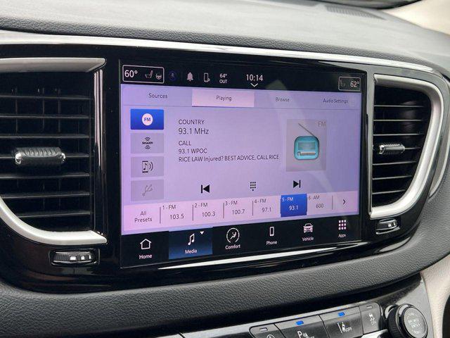 used 2023 Chrysler Pacifica car, priced at $23,000