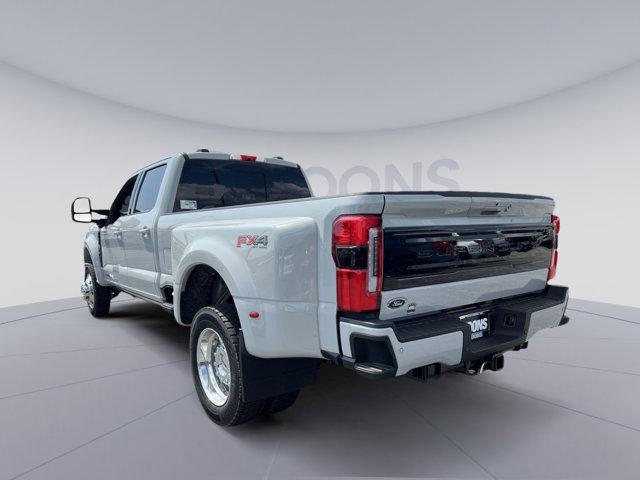 new 2025 Ford F-450 car, priced at $101,030