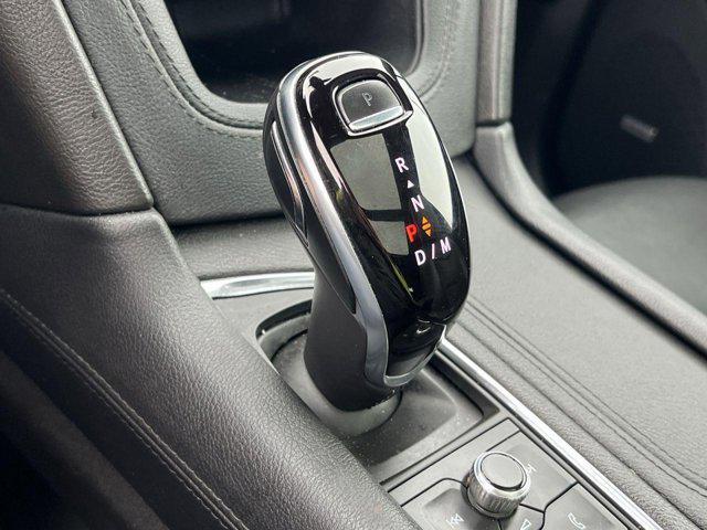 used 2021 Cadillac XT5 car, priced at $28,000