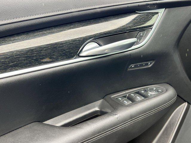 used 2021 Cadillac XT5 car, priced at $28,000