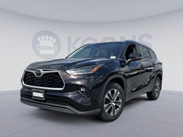 used 2021 Toyota Highlander car, priced at $34,500