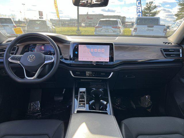used 2024 Volkswagen Atlas car, priced at $26,500