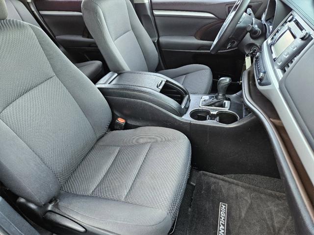 used 2019 Toyota Highlander car, priced at $22,985