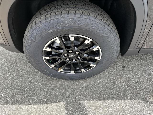 new 2025 Chevrolet Traverse car, priced at $50,045