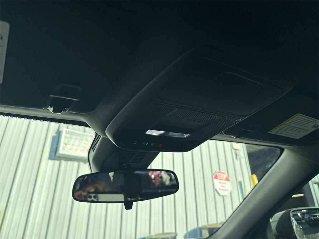 new 2025 Chevrolet Equinox car, priced at $30,176