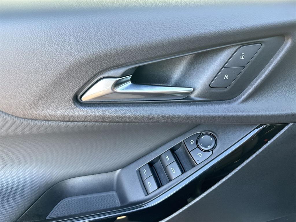 new 2025 Chevrolet Equinox car, priced at $30,176