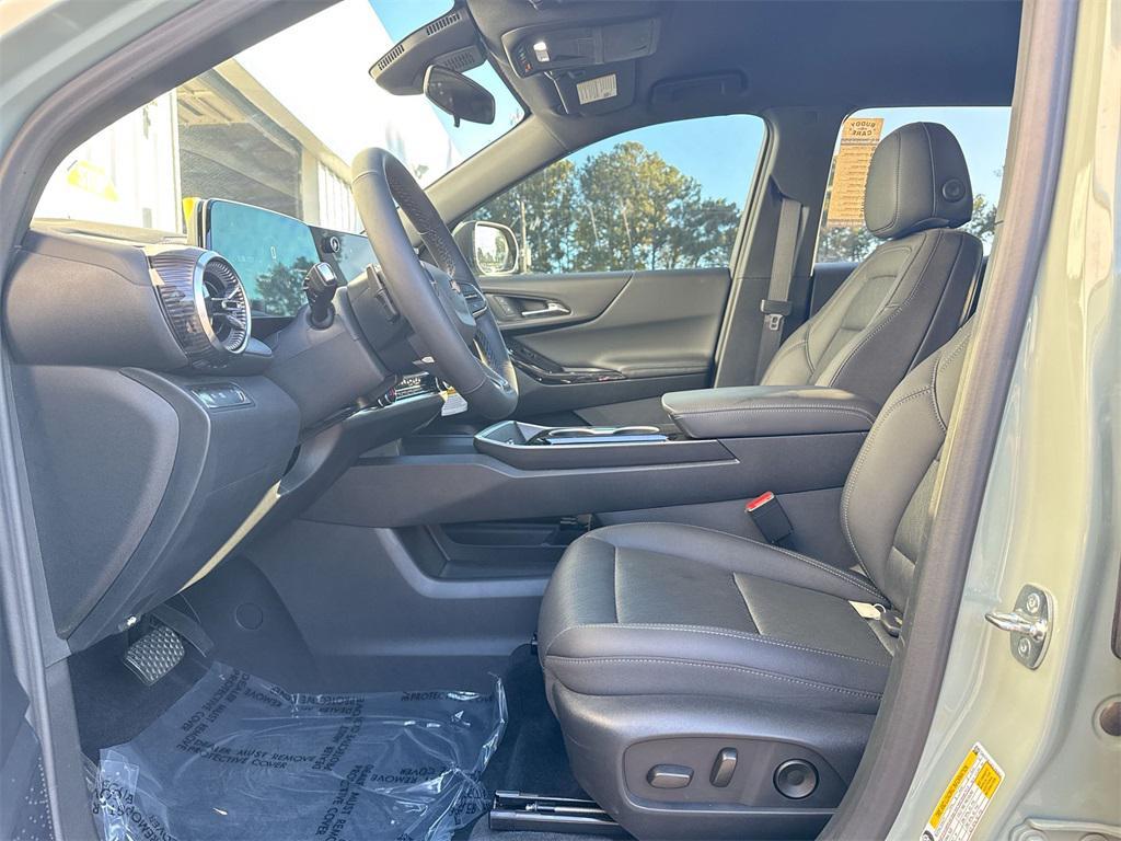 new 2025 Chevrolet Equinox car, priced at $30,176