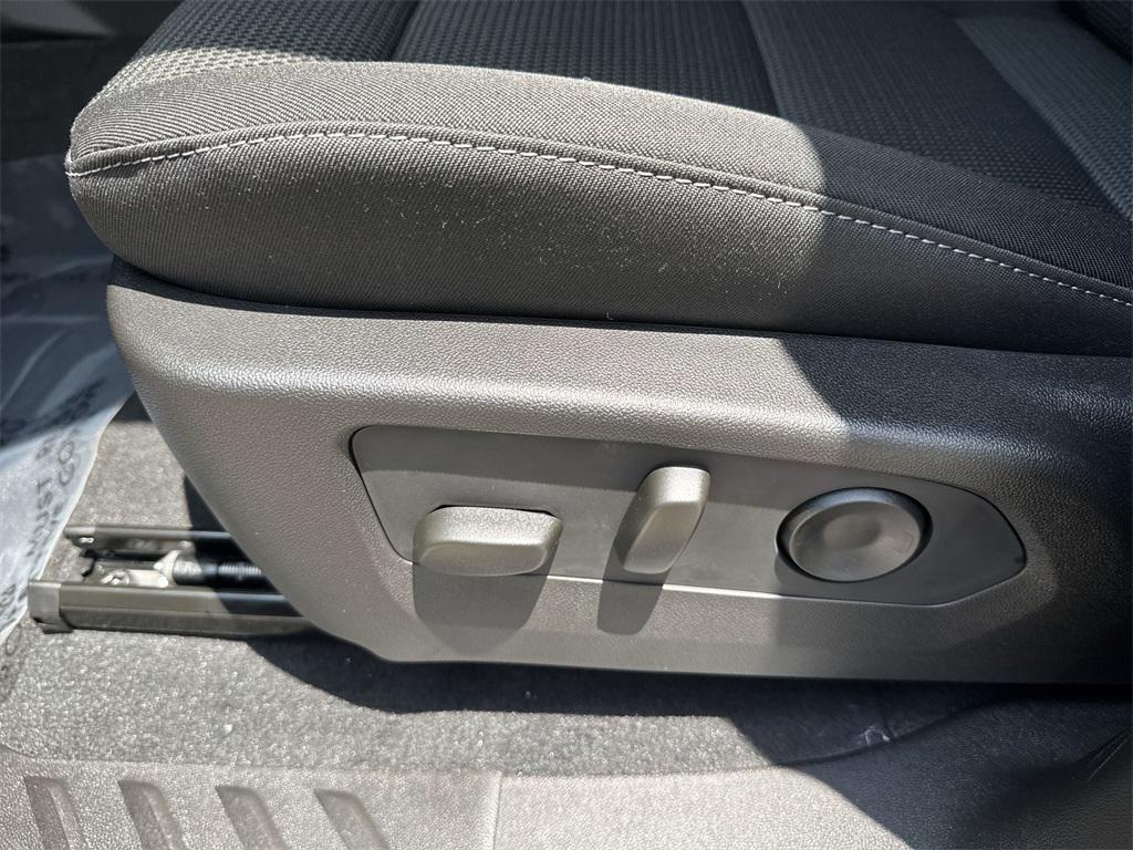 new 2025 Chevrolet Colorado car, priced at $35,064