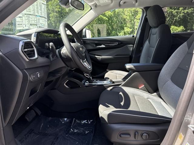 new 2025 Chevrolet TrailBlazer car, priced at $26,945