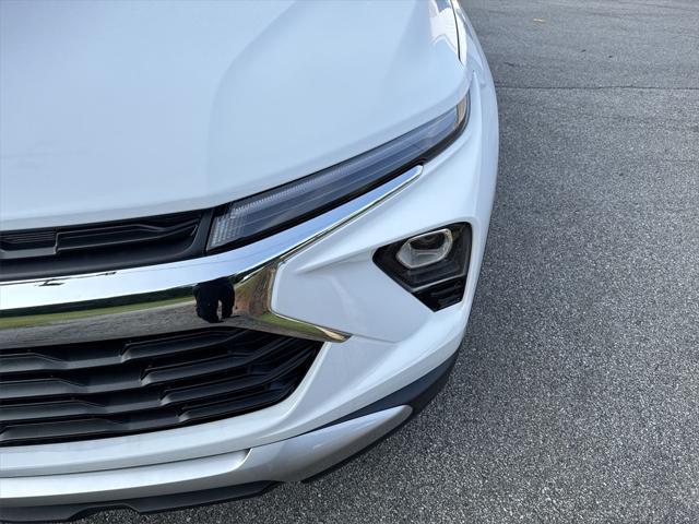 new 2025 Chevrolet TrailBlazer car, priced at $26,945