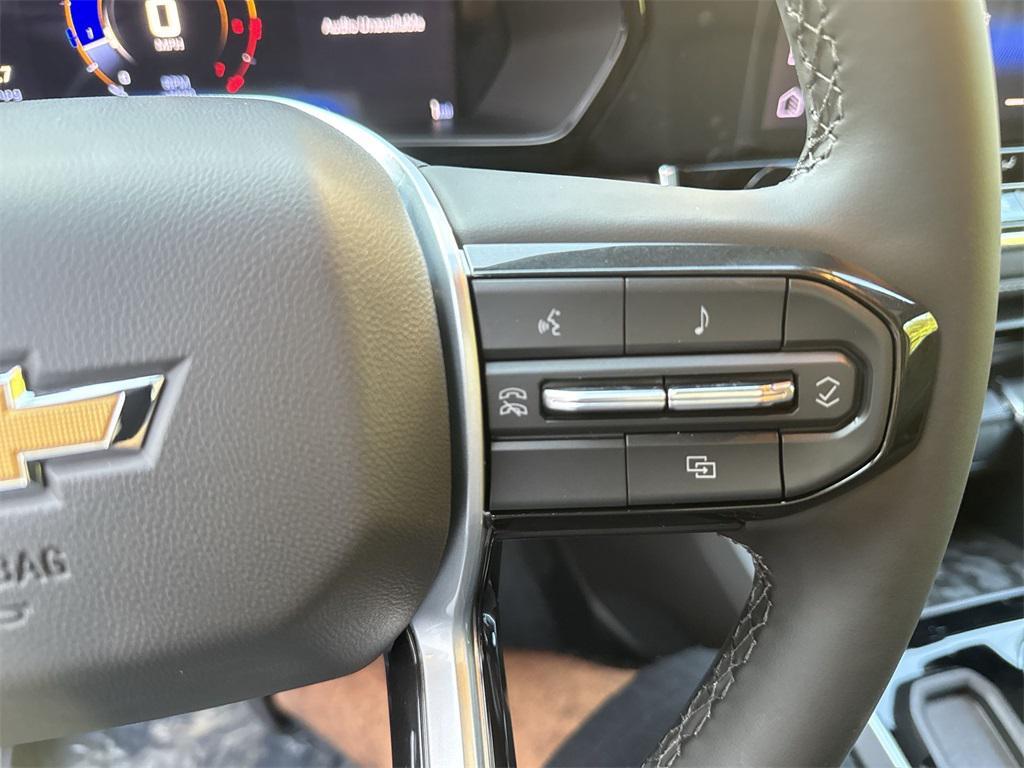 new 2025 Chevrolet Colorado car, priced at $33,064