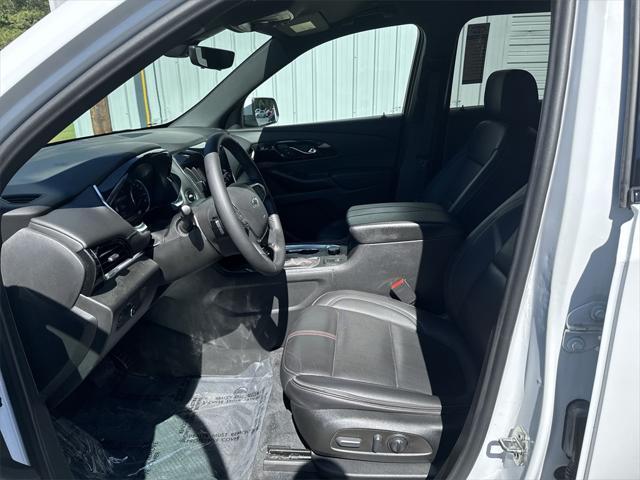 used 2022 Chevrolet Traverse car, priced at $31,990