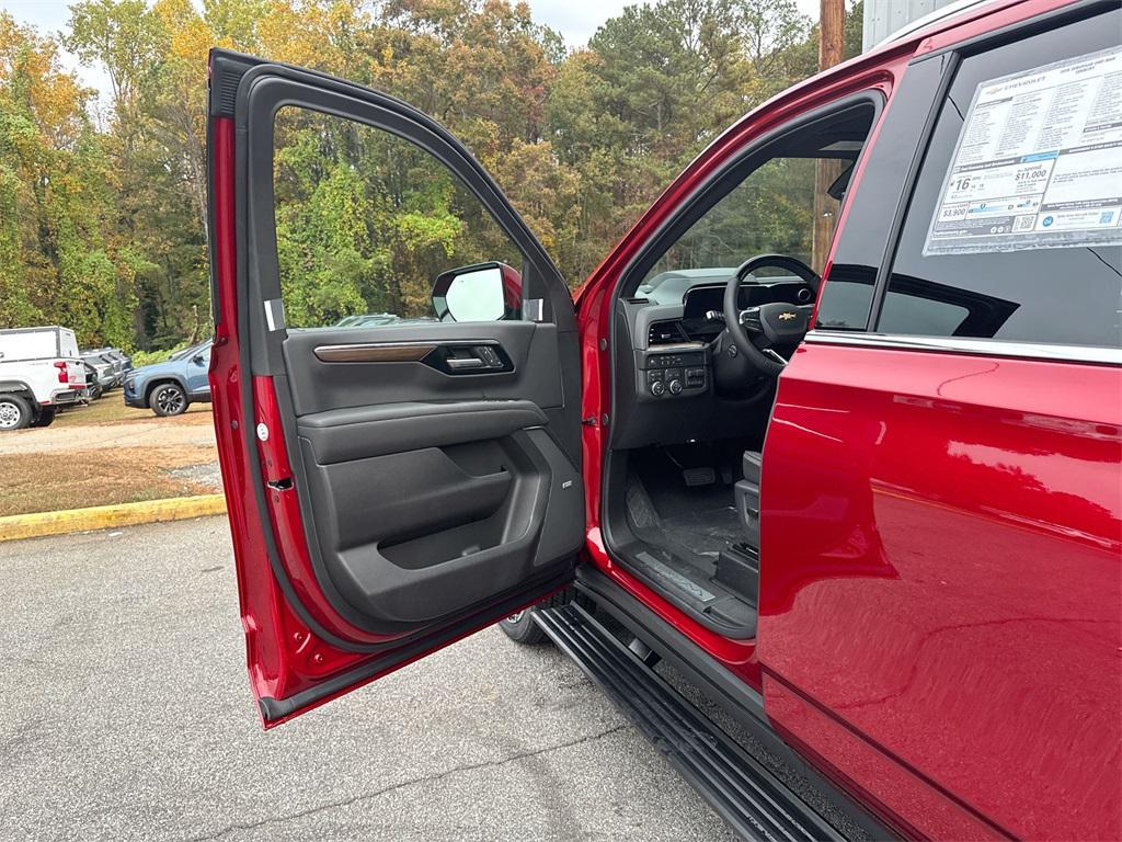 new 2026 Chevrolet Suburban car, priced at $98,905