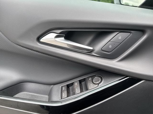 new 2026 Chevrolet Equinox car, priced at $30,309