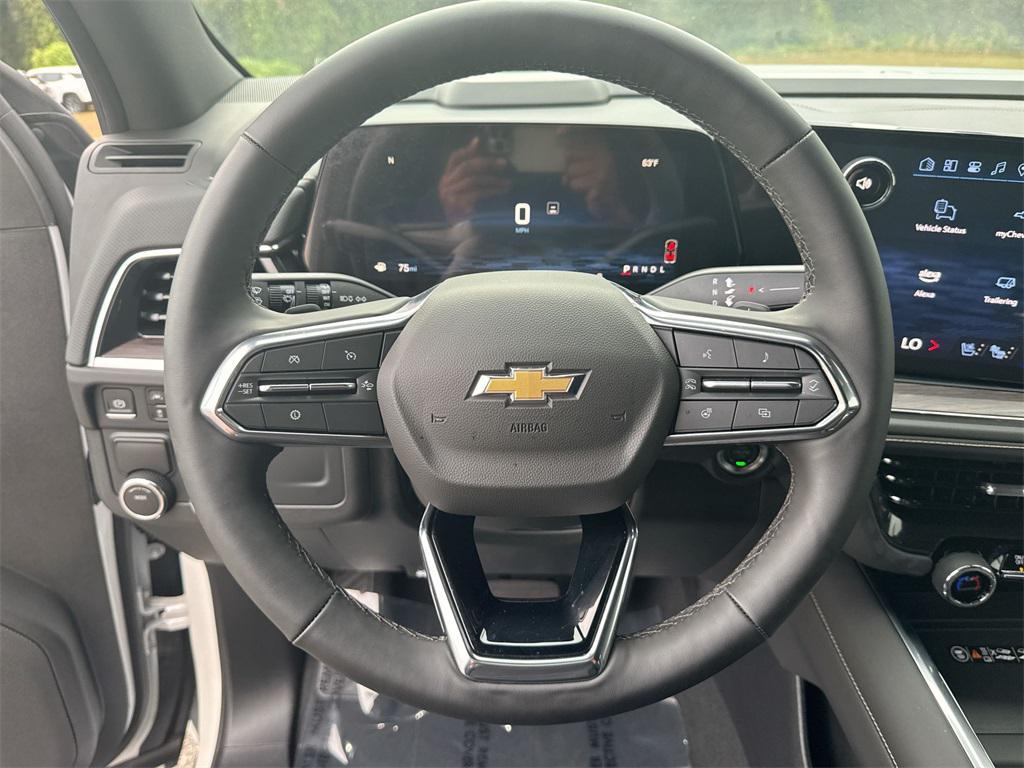 new 2025 Chevrolet Suburban car, priced at $76,528