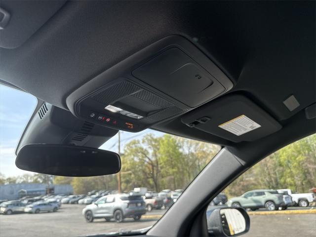 new 2025 Chevrolet Traverse car, priced at $45,940