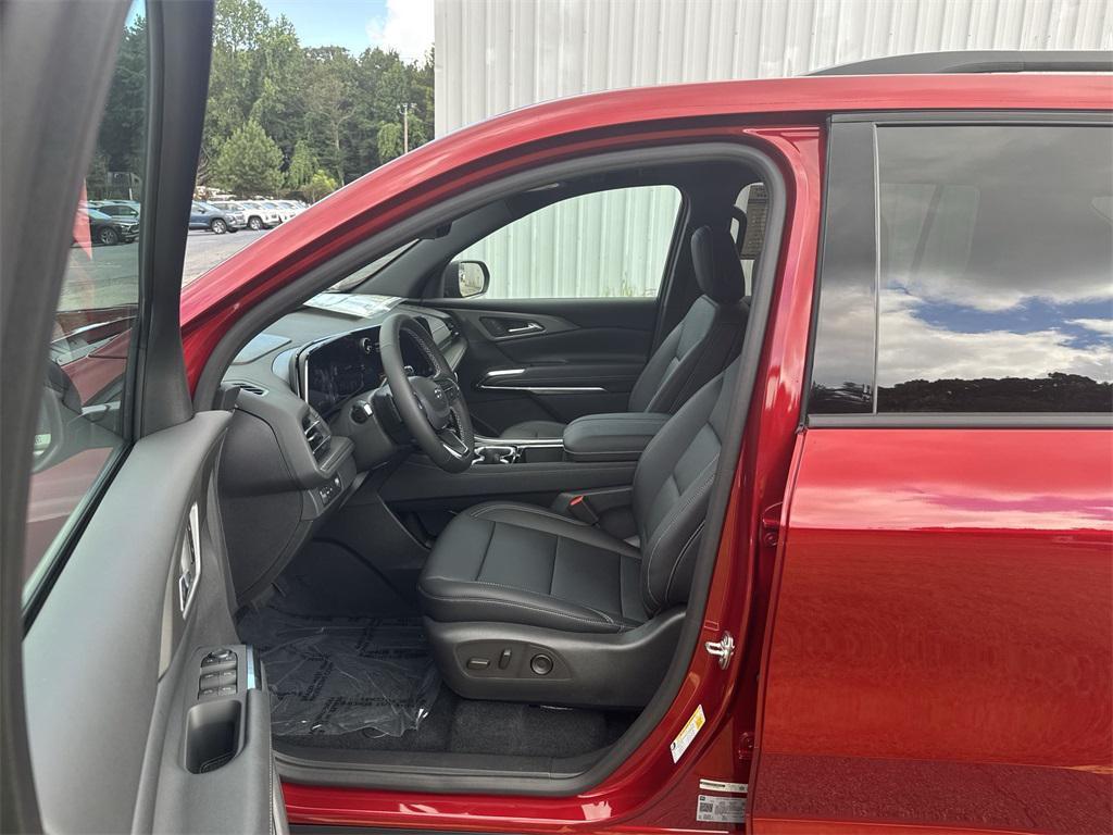 new 2026 Chevrolet Traverse car, priced at $48,175