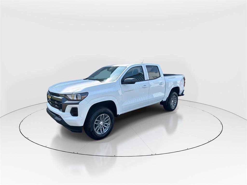 new 2025 Chevrolet Colorado car, priced at $33,064