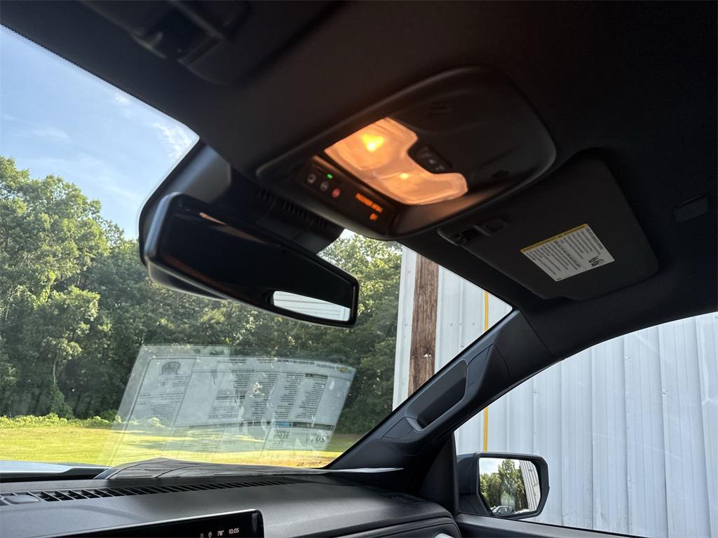 new 2025 Chevrolet Colorado car, priced at $33,064