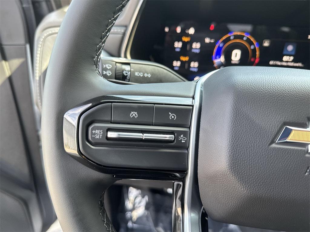 new 2025 Chevrolet Colorado car, priced at $33,064