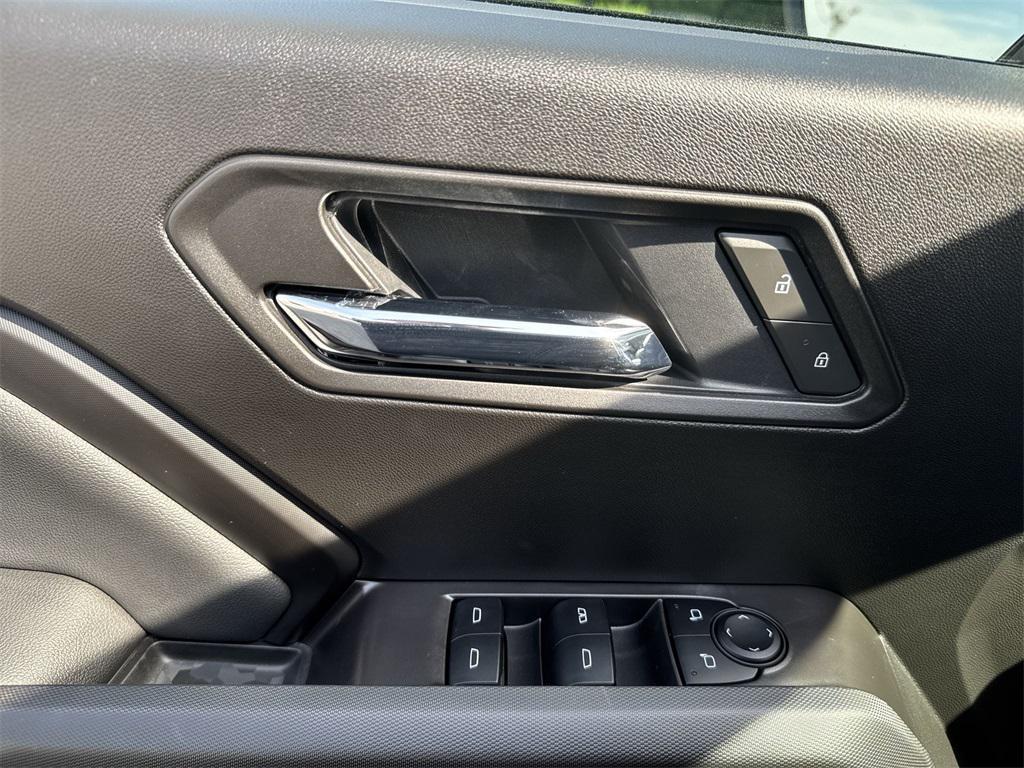 new 2025 Chevrolet Colorado car, priced at $33,064