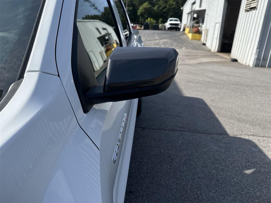 new 2025 Chevrolet Colorado car, priced at $33,064