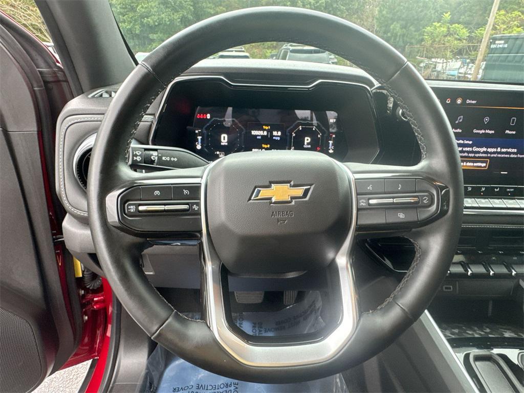 used 2024 Chevrolet Colorado car, priced at $33,213