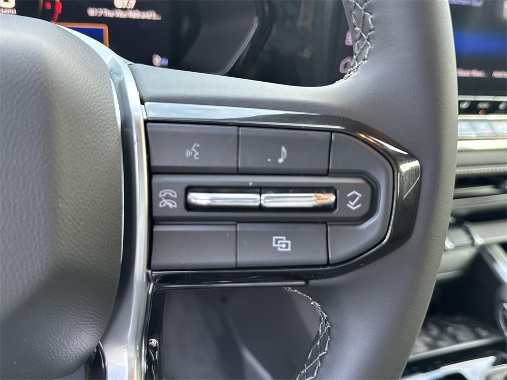new 2025 Chevrolet Colorado car, priced at $38,851