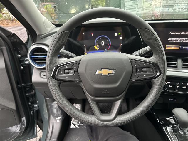 new 2025 Chevrolet Trax car, priced at $23,999