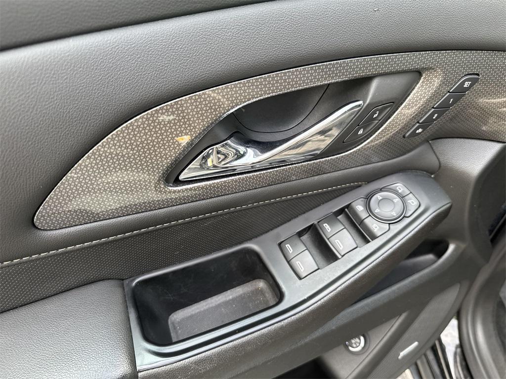 used 2023 Chevrolet Traverse car, priced at $35,457