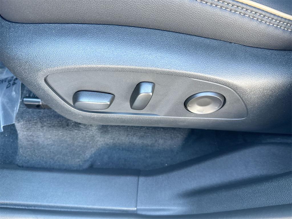 new 2026 Chevrolet Traverse car, priced at $56,995