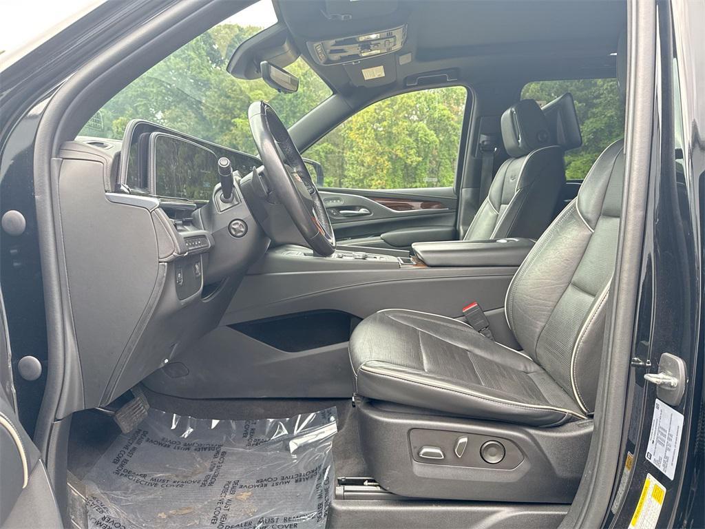 used 2023 Cadillac Escalade ESV car, priced at $58,593