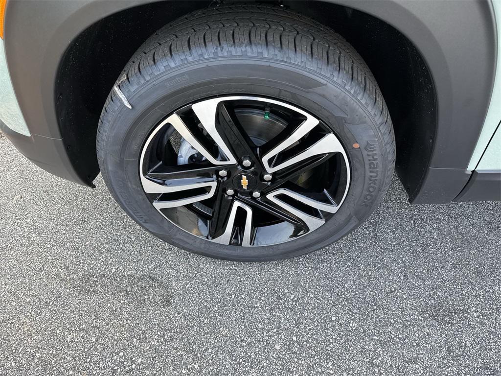 new 2025 Chevrolet TrailBlazer car, priced at $26,945