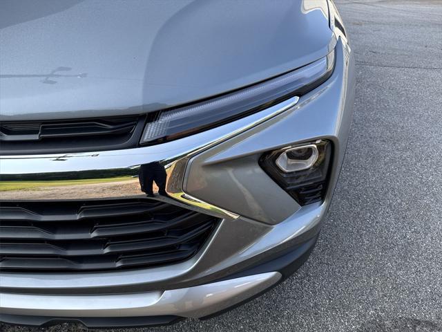 new 2025 Chevrolet TrailBlazer car, priced at $26,485